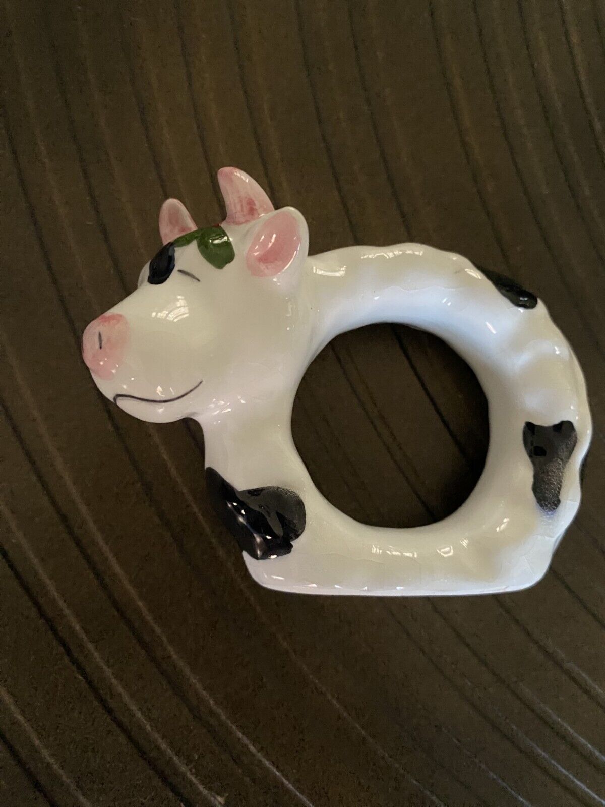 Ceramic Christmas Holiday cow Napkin Rings in great condition  - Lot of 12