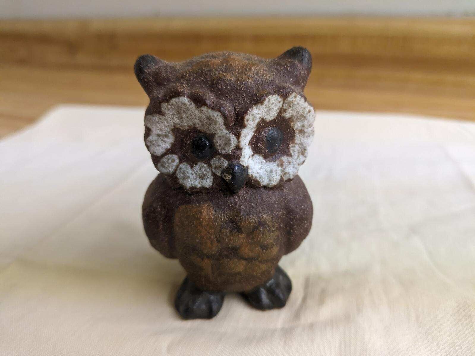 Vtg. small standing pottery owl figurine.