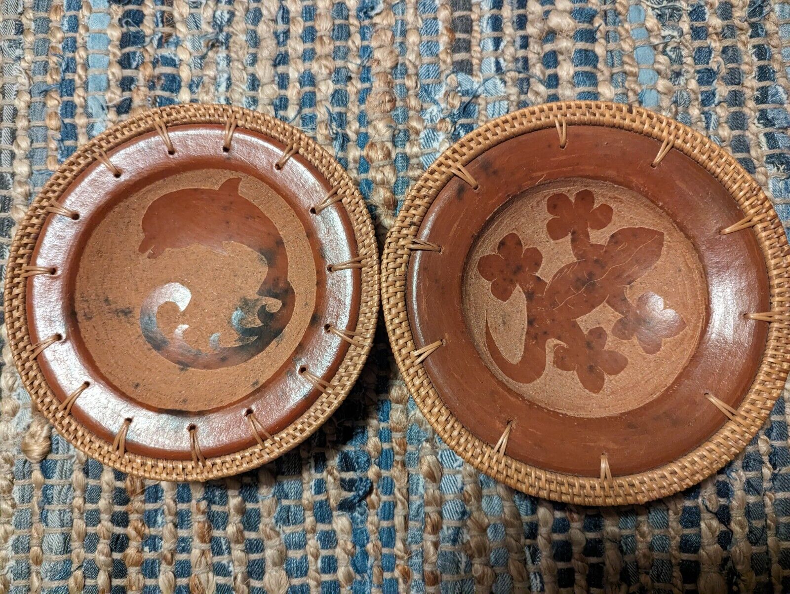 VTG Lot Hand Carved Gecko Lizard & Whale on Wood Bowls W Grass Woven Edge 9\