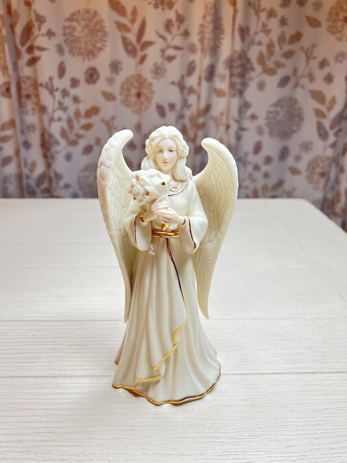 Lenox Angelic Visions Porcelain Friend Angel With Flowers Golden Accents 8”
