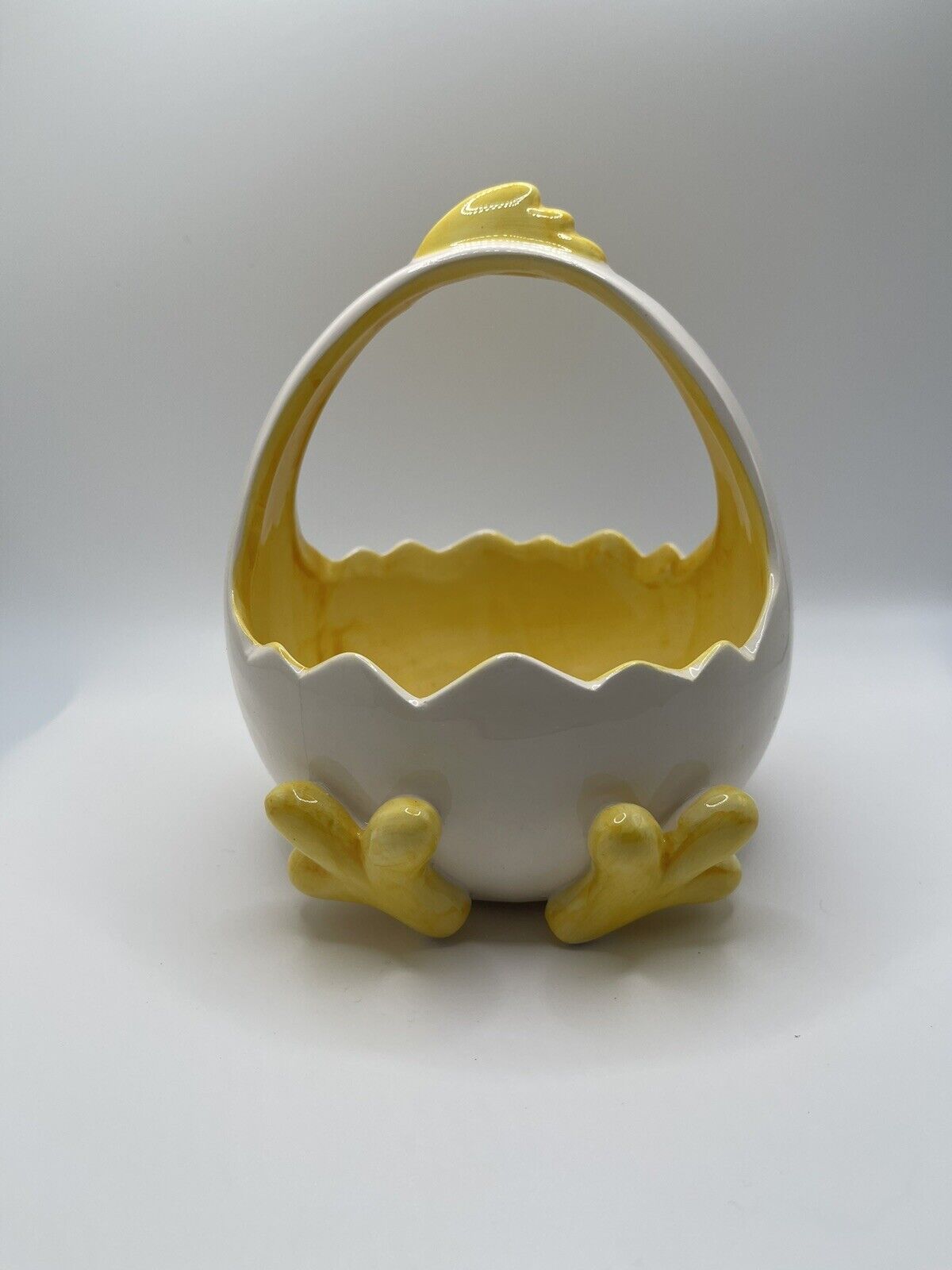 Cracked Egg Chick Feet Easter Spring Candy Basket Bowl Dish CUTE