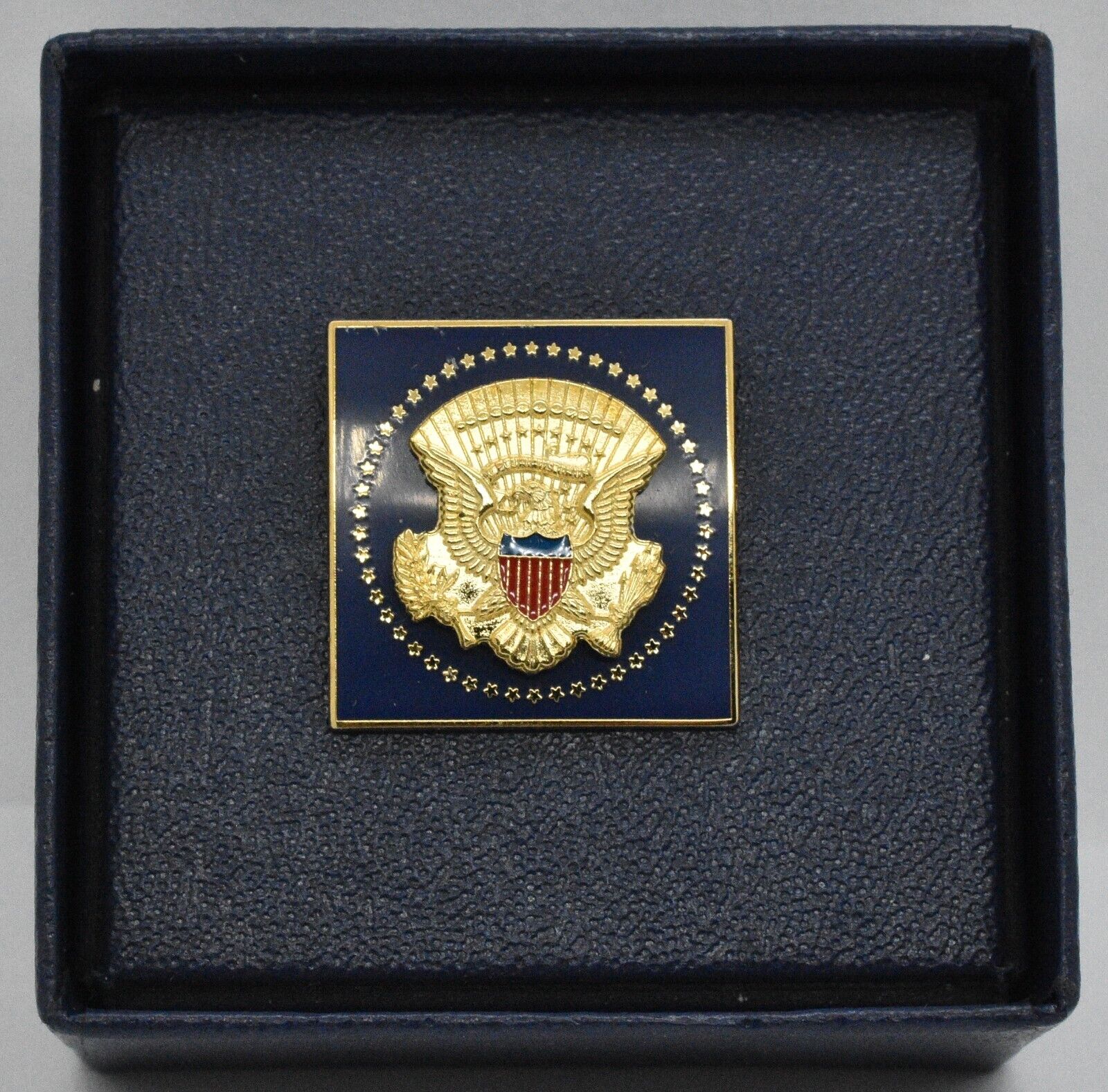 President Donald Trump Lapel Pin Presidential Seal White House Gift