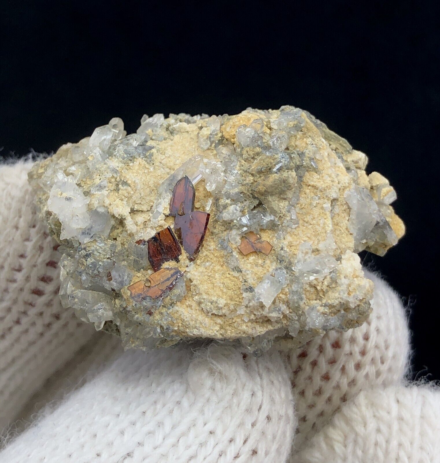 15 Gram Natural Brookite combine with Quartz Crystal Specimen from Pakistan
