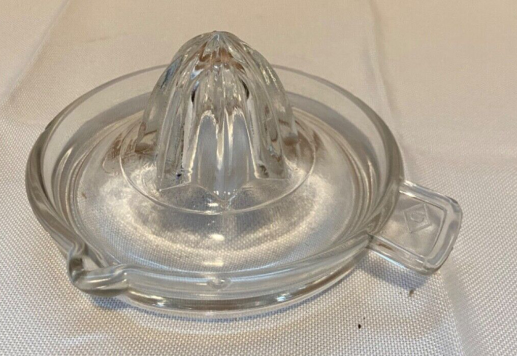Vintage, Dominion, Small Clear Glass Juicer/Reamer, Flat Thumb Rest, 5.5\