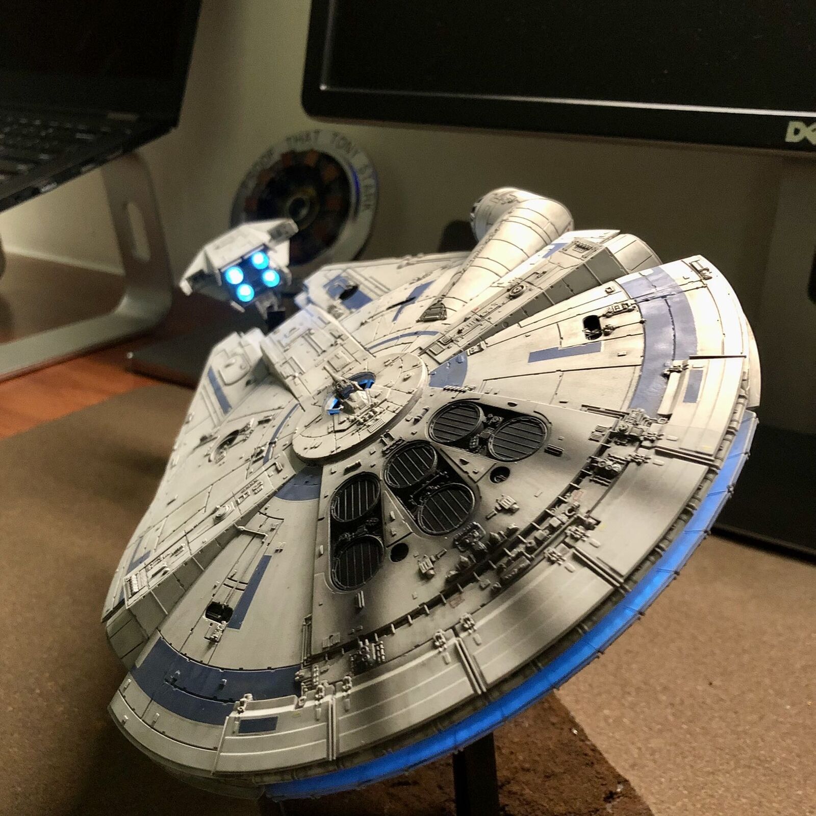 1:350 Scale Star Wars Millennium Falcon Painted Model Figure L:10cm/4inches
