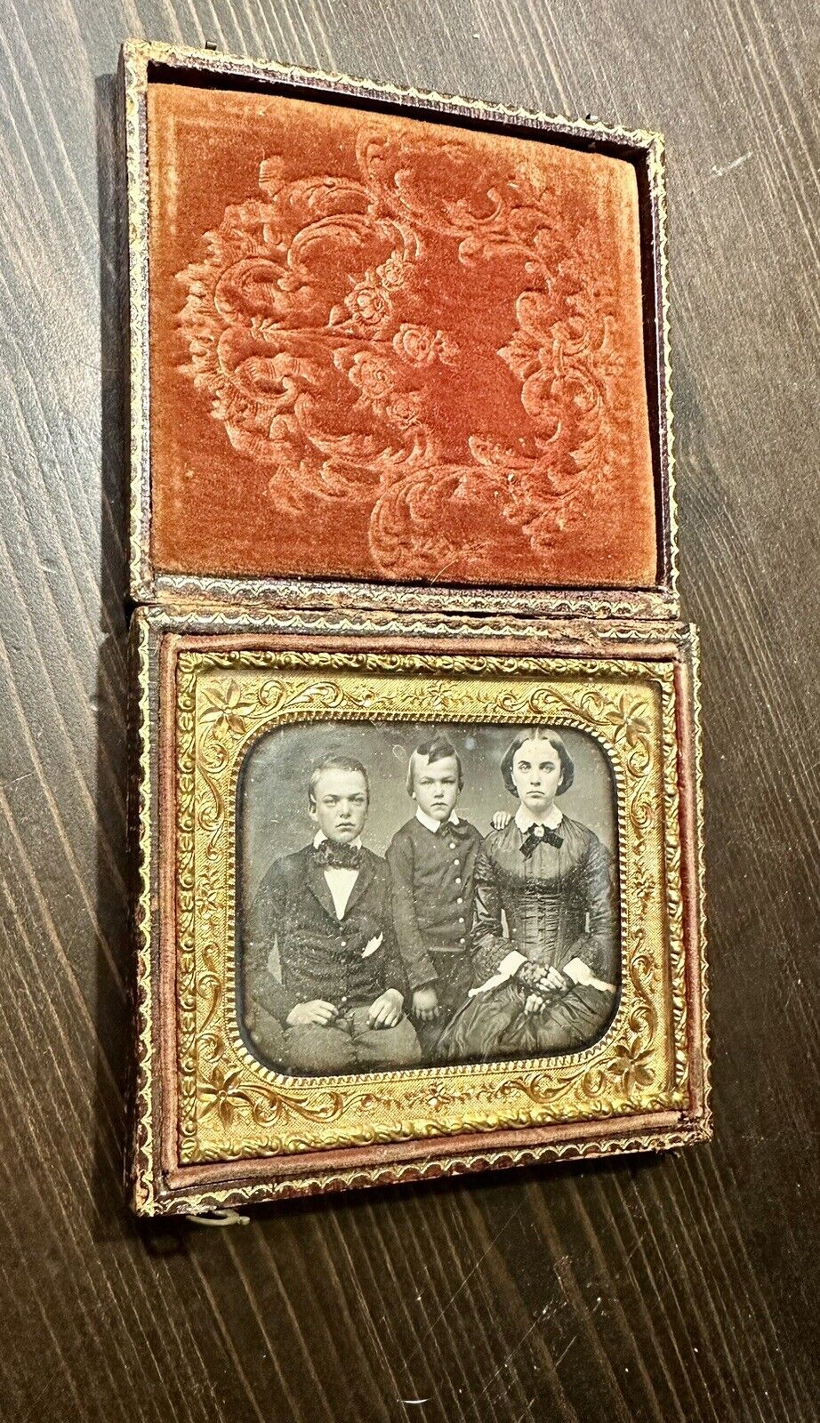 Florida or Georgia? Excellent Daguerreotype Three Siblings Girl & 2 Boys 1850s