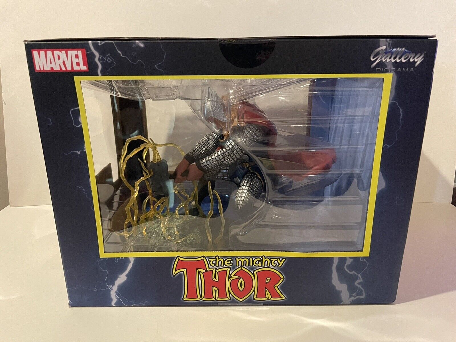Marvel Comics Gallery The Mighty Thor Classic Statue Diorama Diamond Select Toys