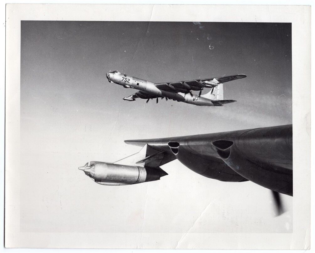 1949-1954 USAF Convair B-36 Peacekeeper Bomber 15752 8x10 Original News Photo