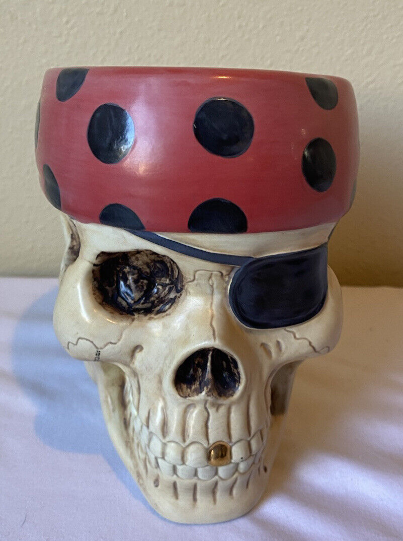 Treasure Island Las Vegas Casino Ceramic Pirate Skull Mug Stein Polka Dot