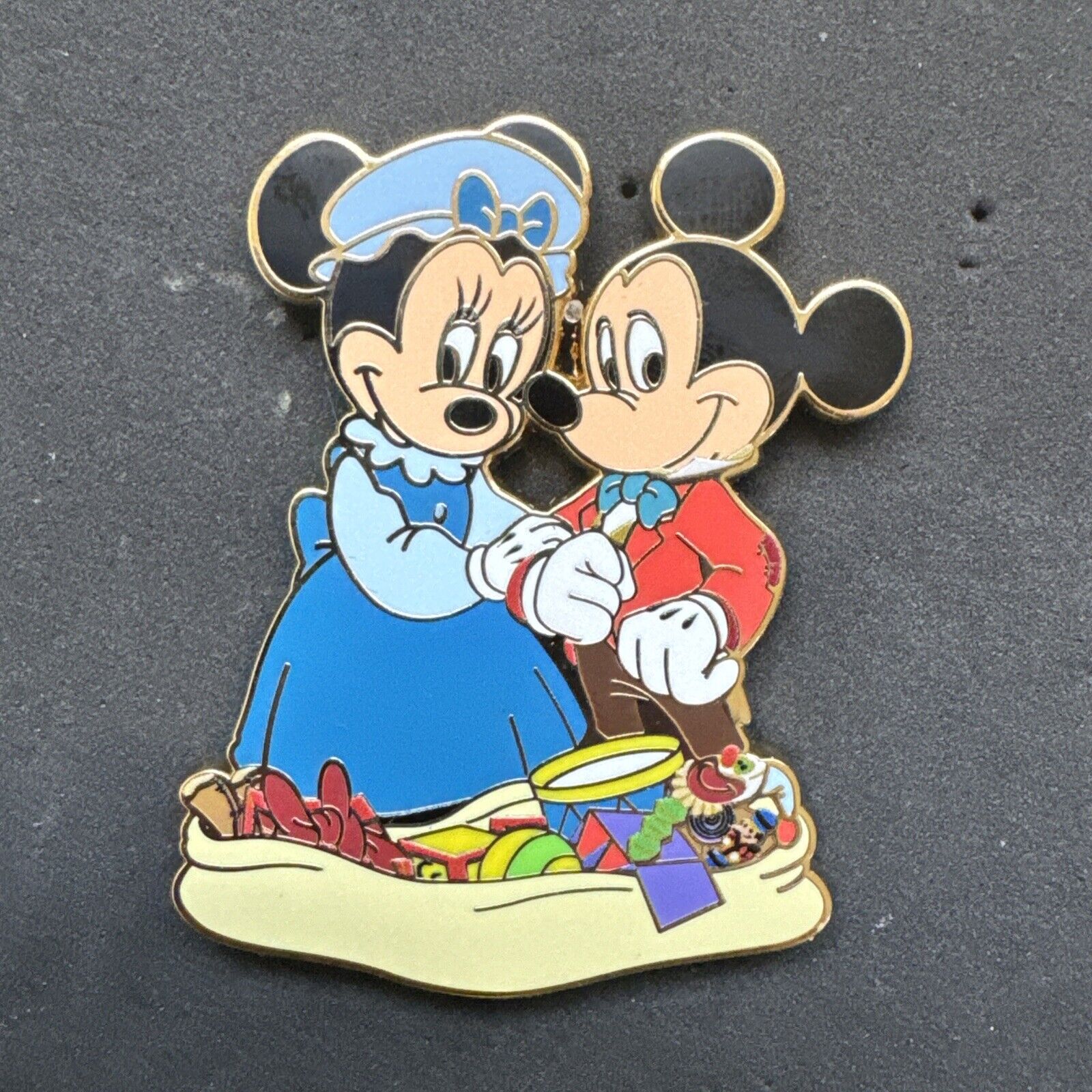 MICKEY MINNIE Cratchit Christmas Carol DSF DSSH Toys for Tots LE Pin Disney