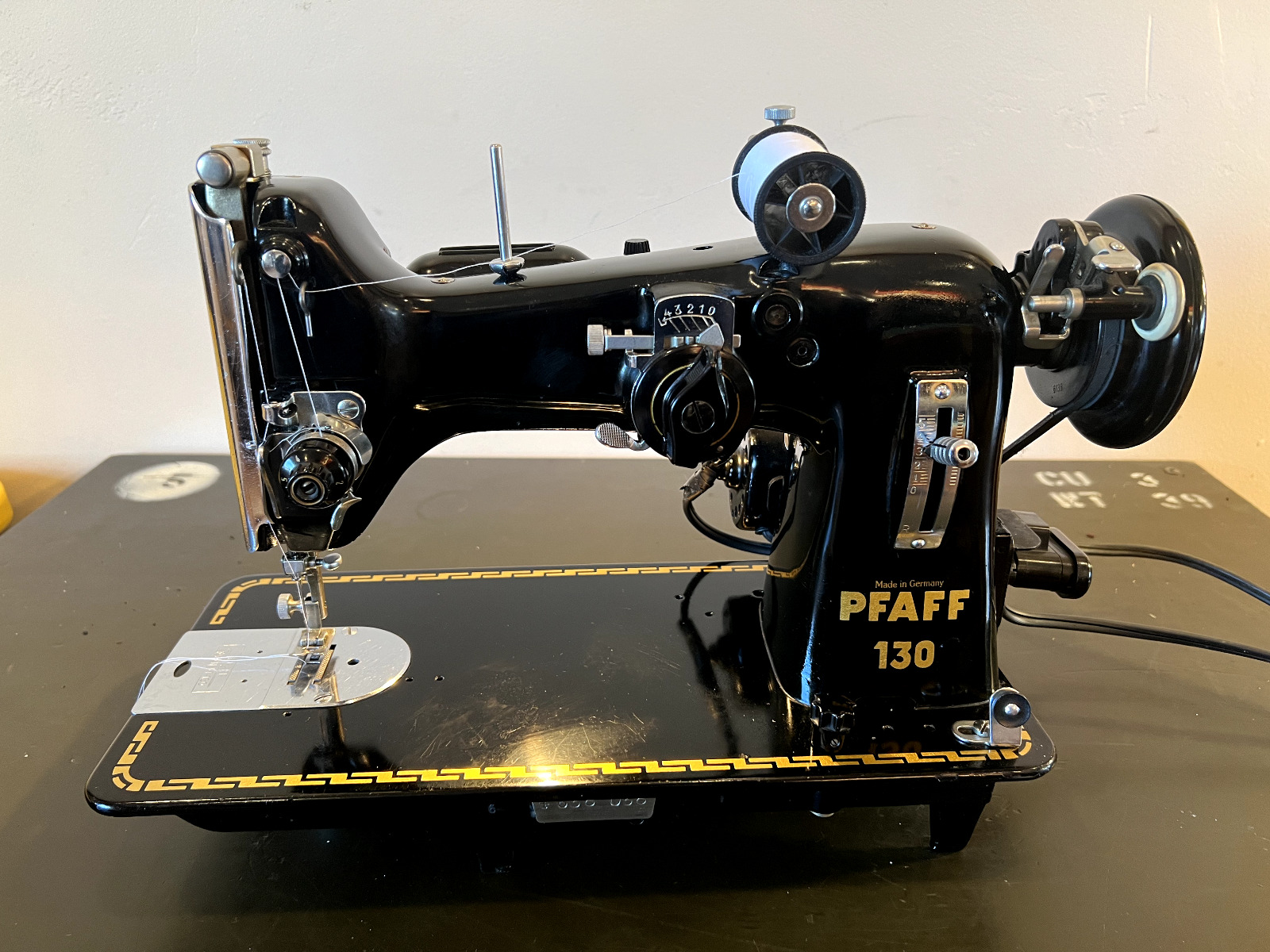 PFAFF 130 HEAVY DUTY SEWING MACHINE INDUSTRIAL LEATHER UPHOLSTERY SAIL WORK