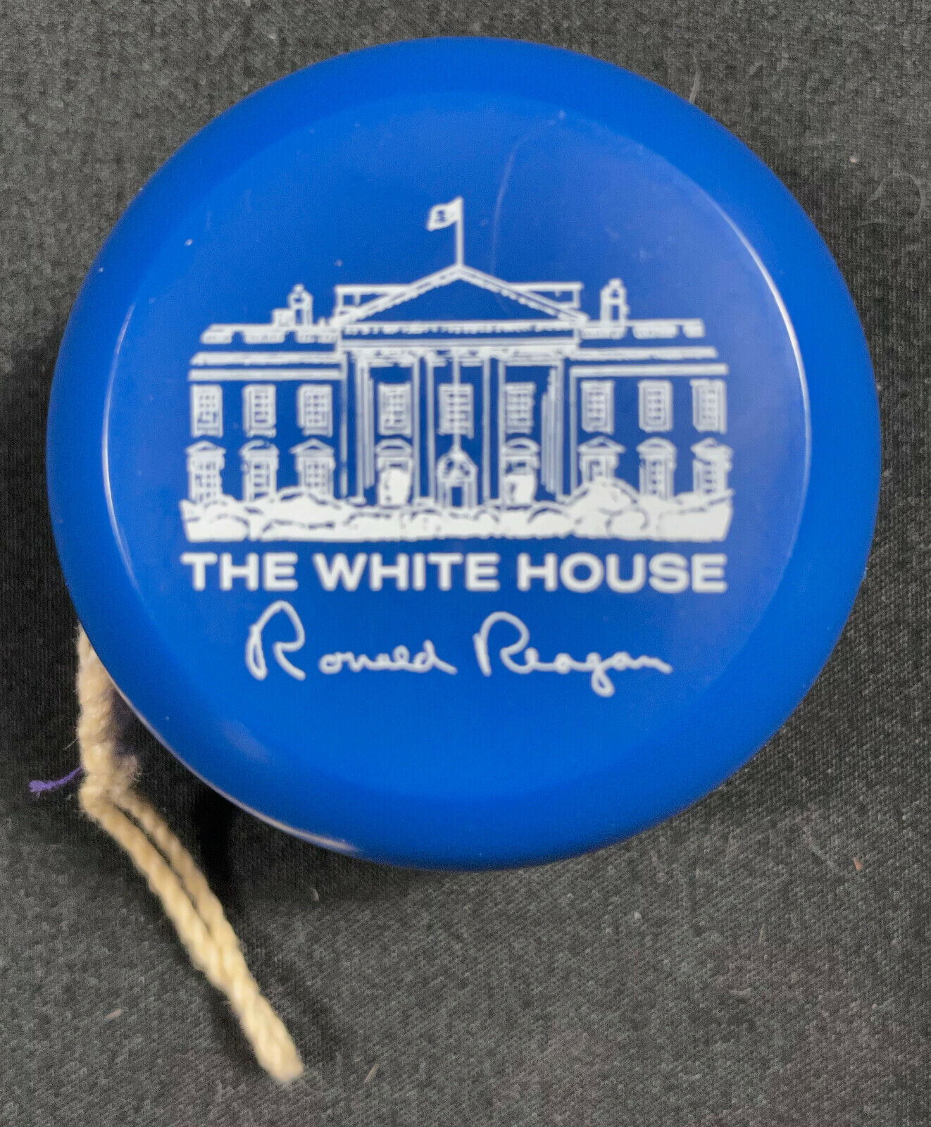 Ronald Reagan Yo-Yo Blue with White Imprint White House Presidential Seal RARE