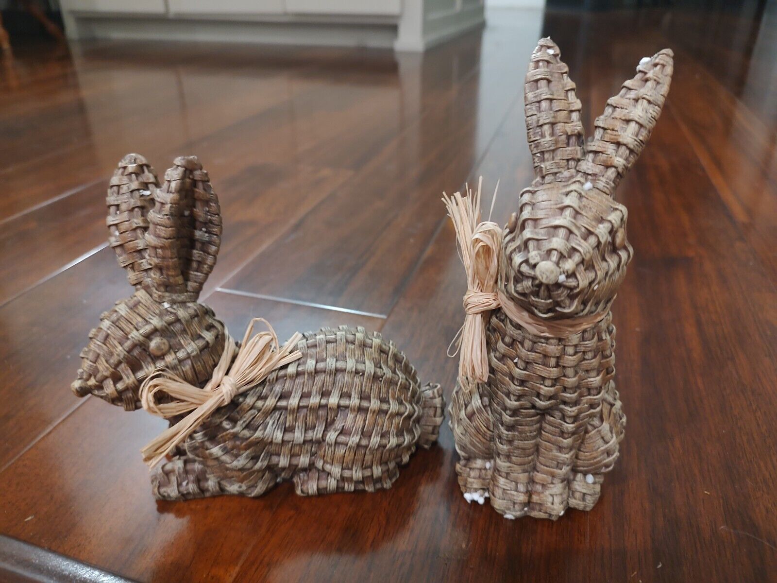 2 pack Vineweave wicker bunny display