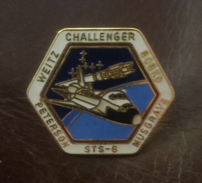  VINTAGE NASA STS-6 Space Shuttle CHALLENGER  SPACECRAFT PIN 