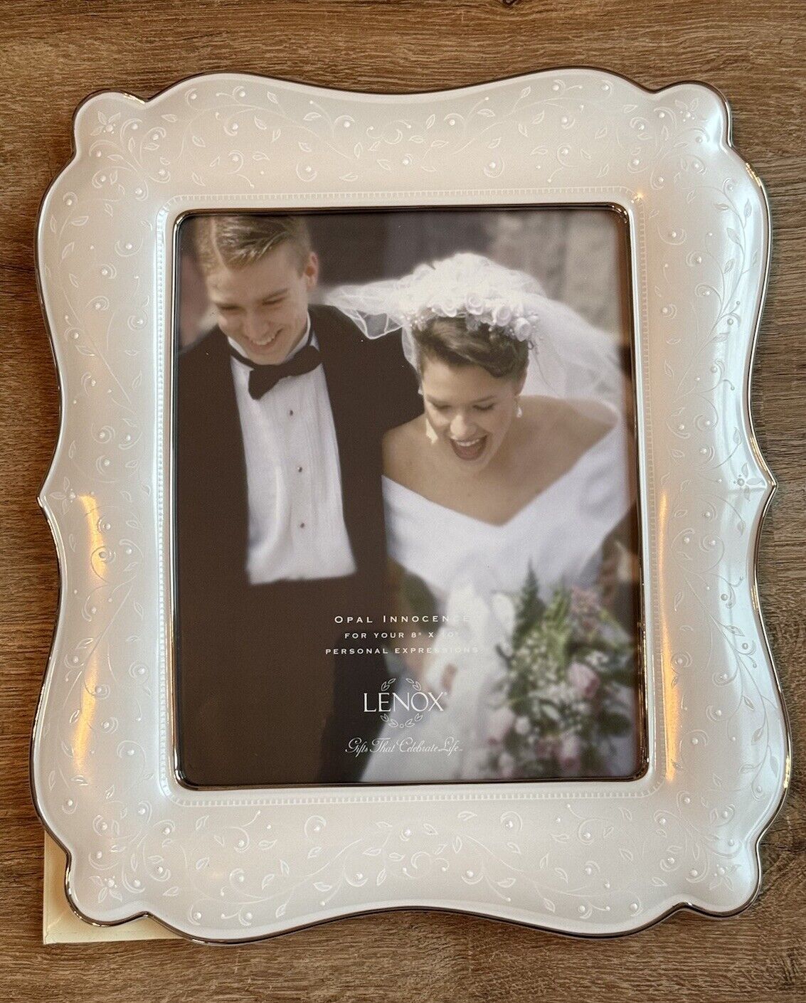 Lenox Opal Innocence 8x10 Inch Platinum Trim Wedding Photo Frame
