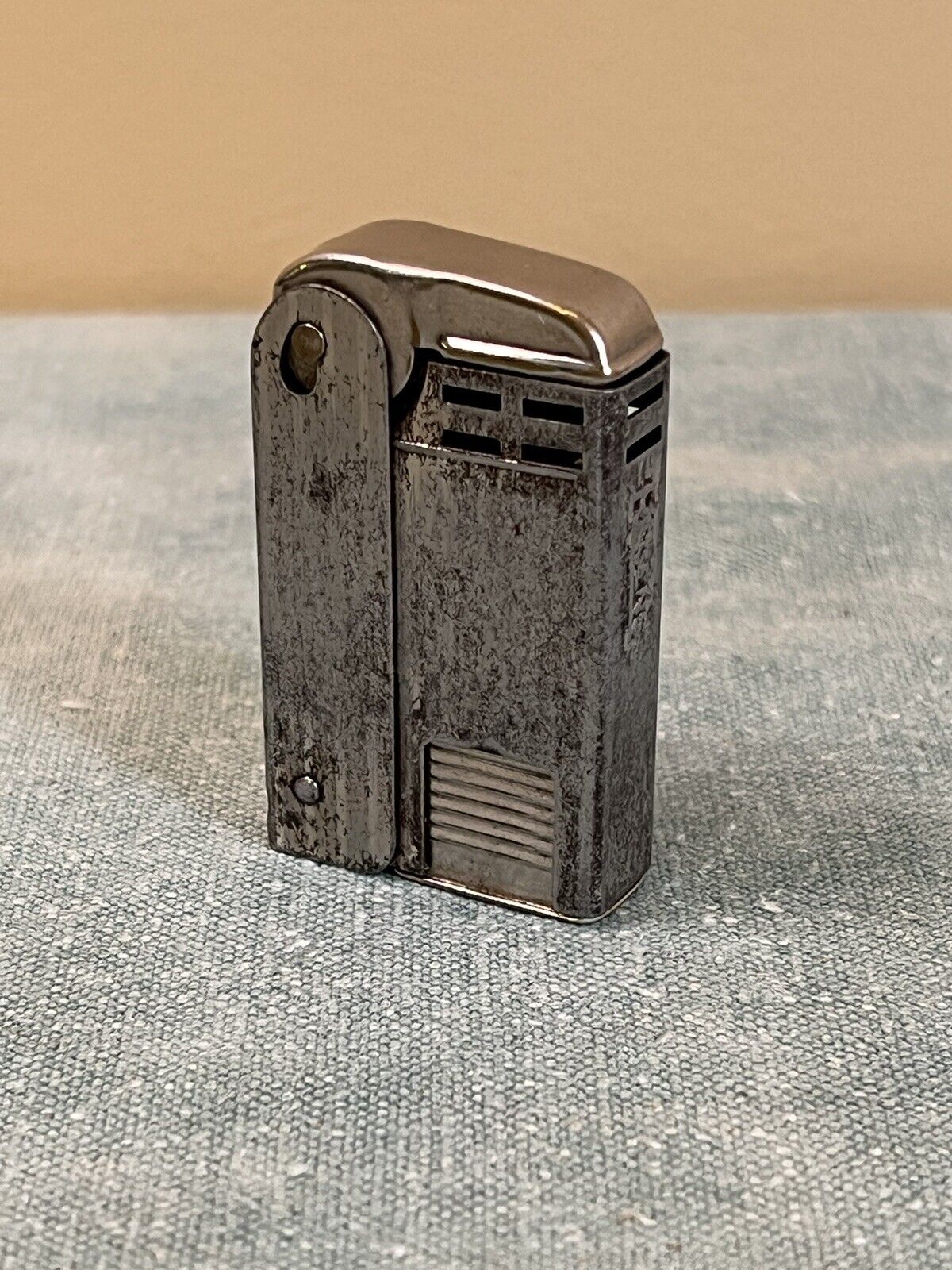 Vintage 1950s REGENS Fully Automatic Stormliter Lighter. Made in the USA