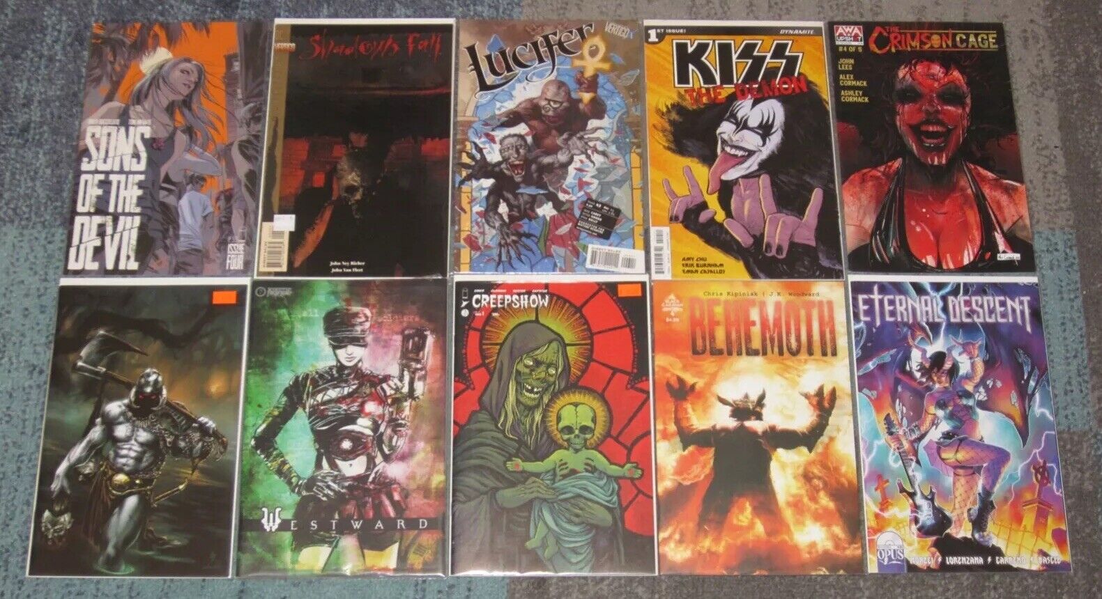 HUGE LOT OF 40 HEAVY METAL RELATED COMIC BOOKS - FOR METALHEADS HORROR/FANTASY
