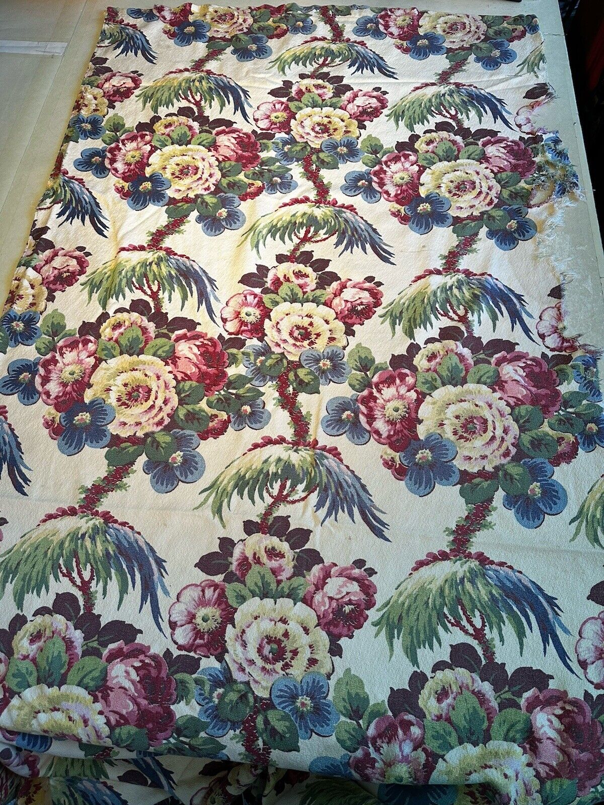 Vintage Floral Barkcloth Fabric Pre-owned