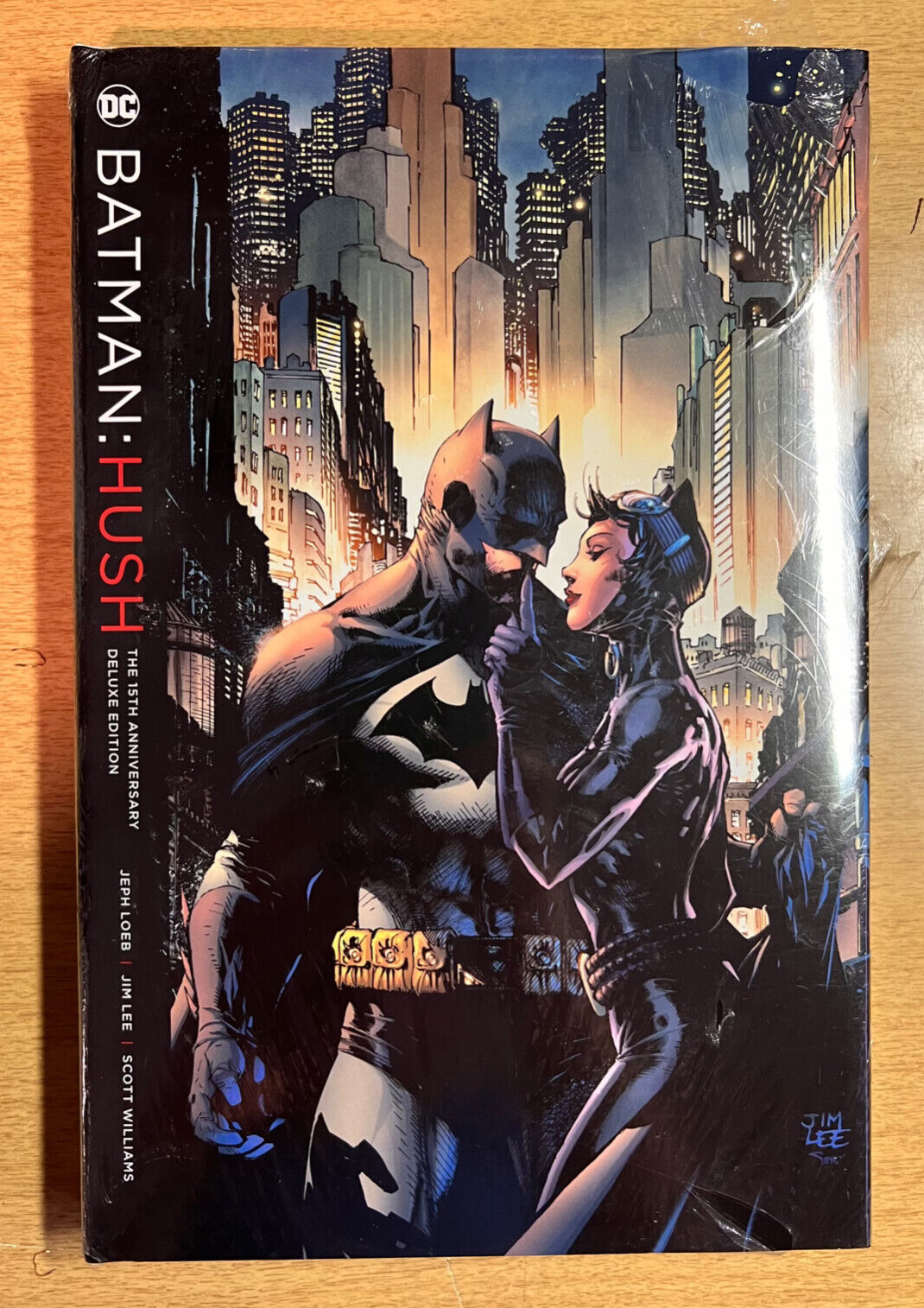 BATMAN: HUSH - 15th Anniversary DELUXE Edition - Hardcover - Brand NEW - Sealed