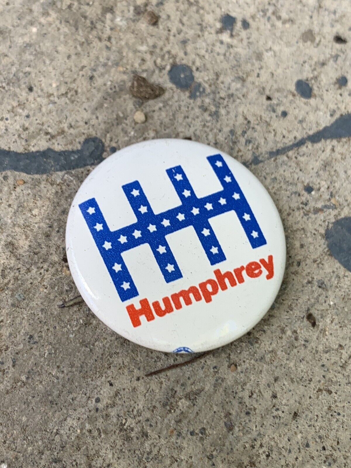Vintage 1968 Hubert Humphrey For President Political Pin USA