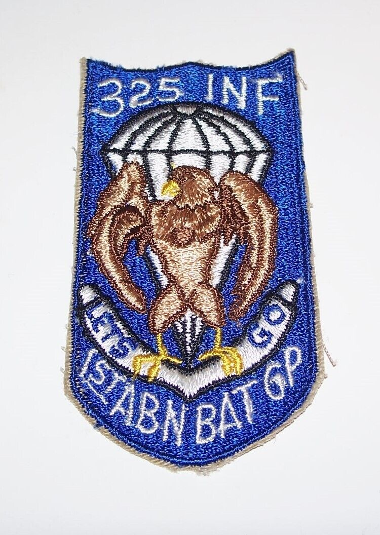 ORIGINAL CUT-EDGE 1950\'s 1st AIRBORNE BATTLE GROUP 325th INFANTRY POCKET PATCH