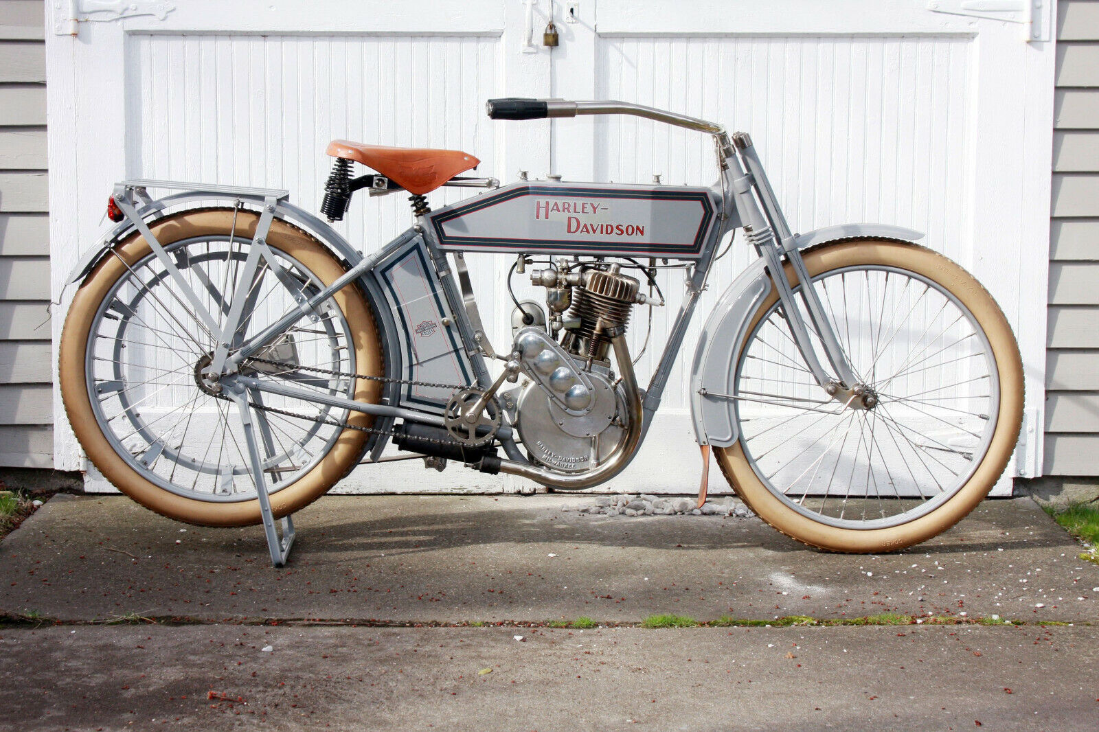 1912 Harley Davidson Motorcycle 11\