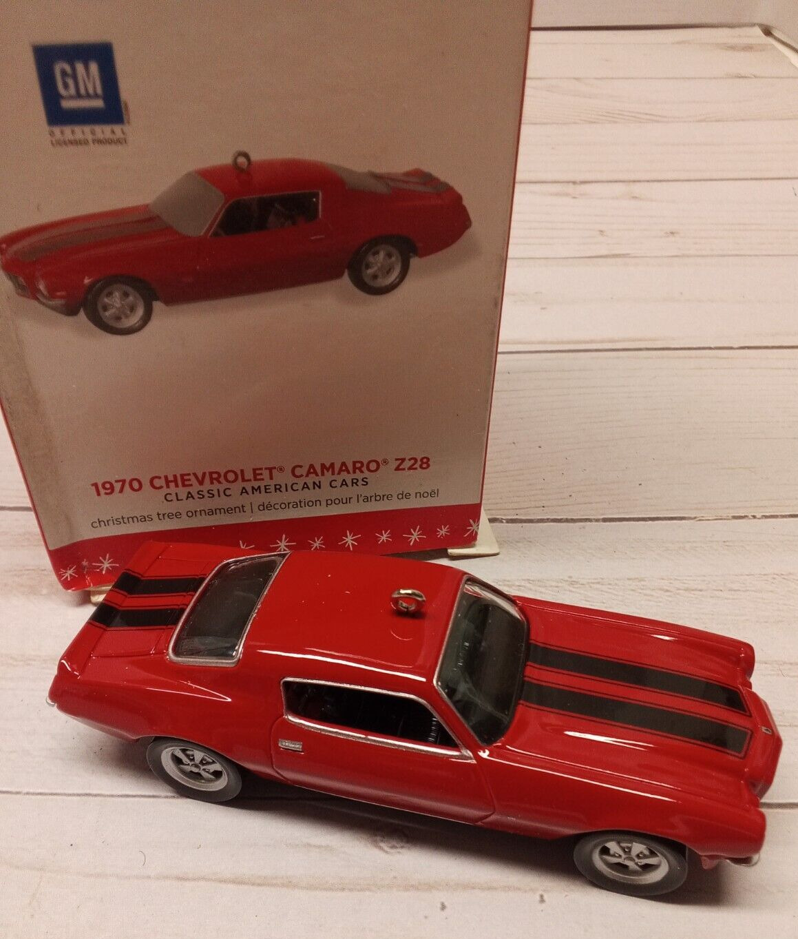 2016 Hallmark Keepsake 1970 Diecast Chevrolet Camaro Z28 Ornament