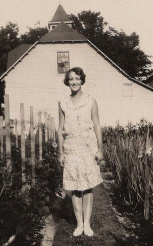 5J Photograph Beautiful Woman Dress 1929 Portrait Lovely Lady Posing In Garden
