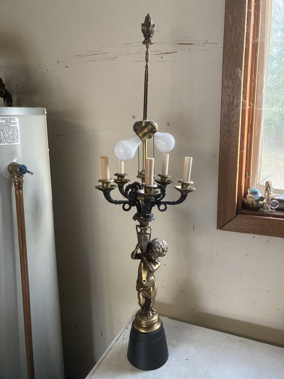 Fantastic Midcentury Quality Brass Cherub Putti 6 Arm Candelabra Lamp 40” tall