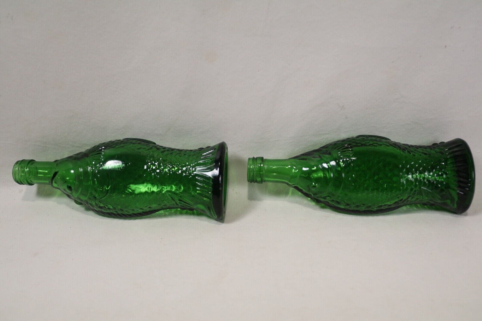 Vintage Green Glass Fish Shaped Bottle Decanter 8\