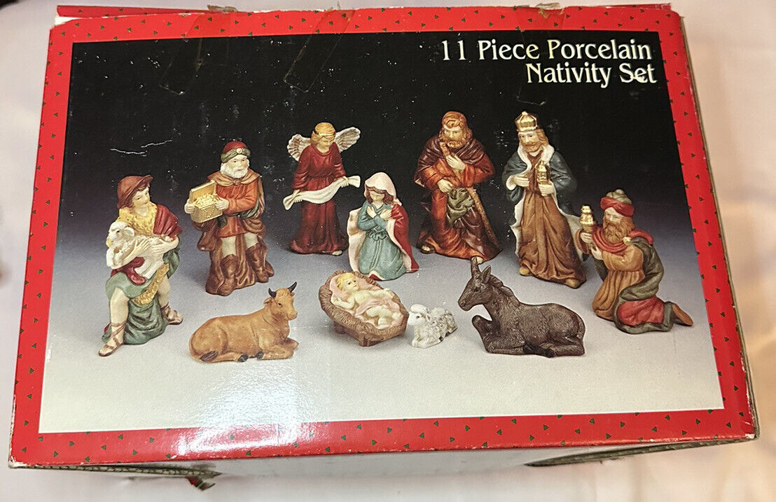 Vintage 1993 Artmark Chicago 11 Piece Porcelain Nativity Set