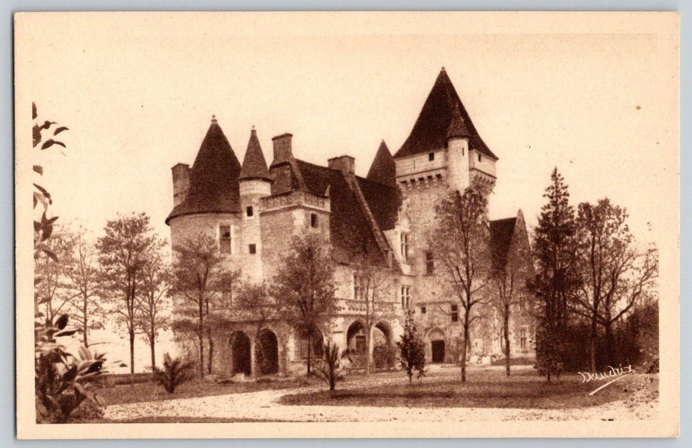 Postcard~Château des Milandes~ Castelnaud-la-Chapelle, France