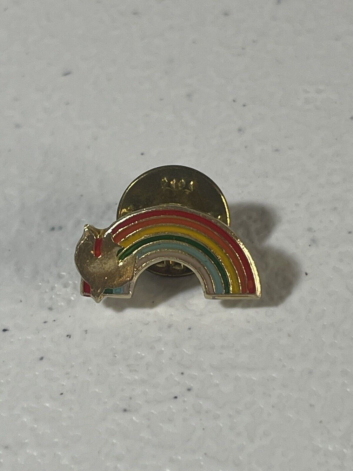 Retro Rainbow With Gold Dove Peace Small Vintage Gold-Tone Lapel Pin