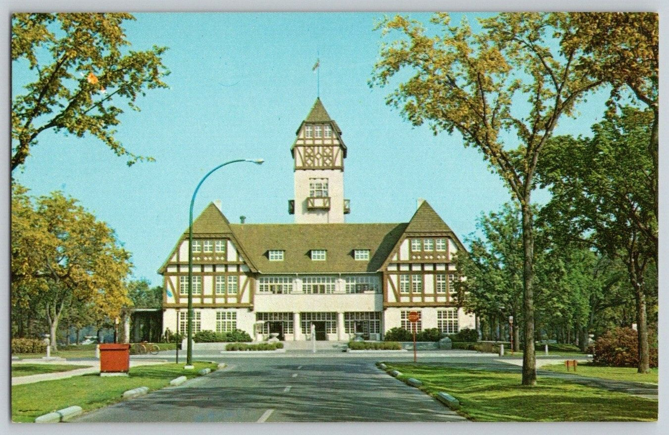 Vintage Postcard~ Pavilion At Assiniboine Park~ Winnipeg, Manitoba, Canada