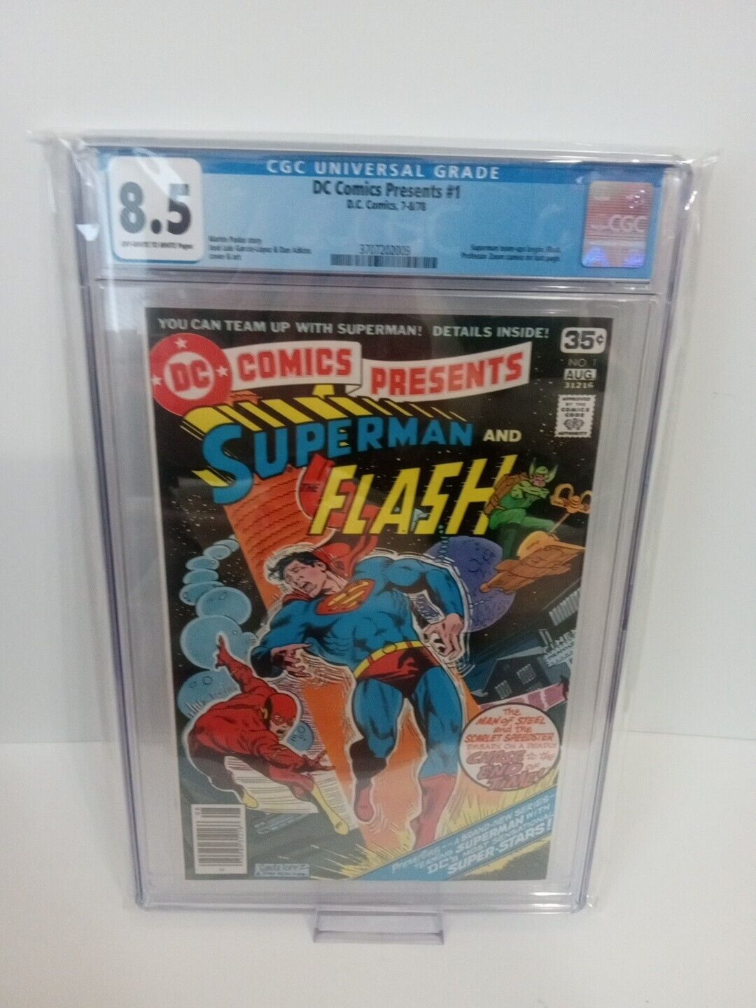 1978 SUPERMAN #1 W/ FLASH 7-8/78 COMIC DC COMICS PRESENTS #1 CGC 8.5