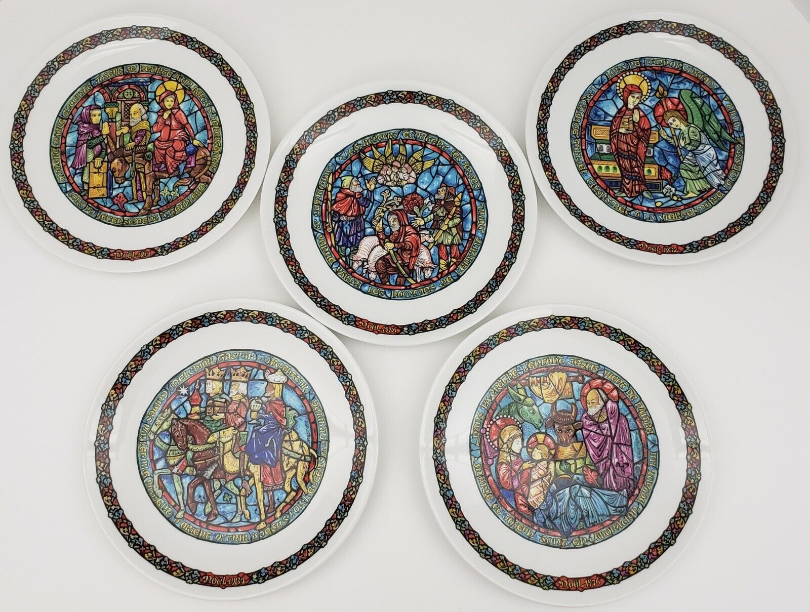 Henri D\'Arceau - Limoges Haute Vienne - Stained Glass Plates - Noel Vitrail -Lot