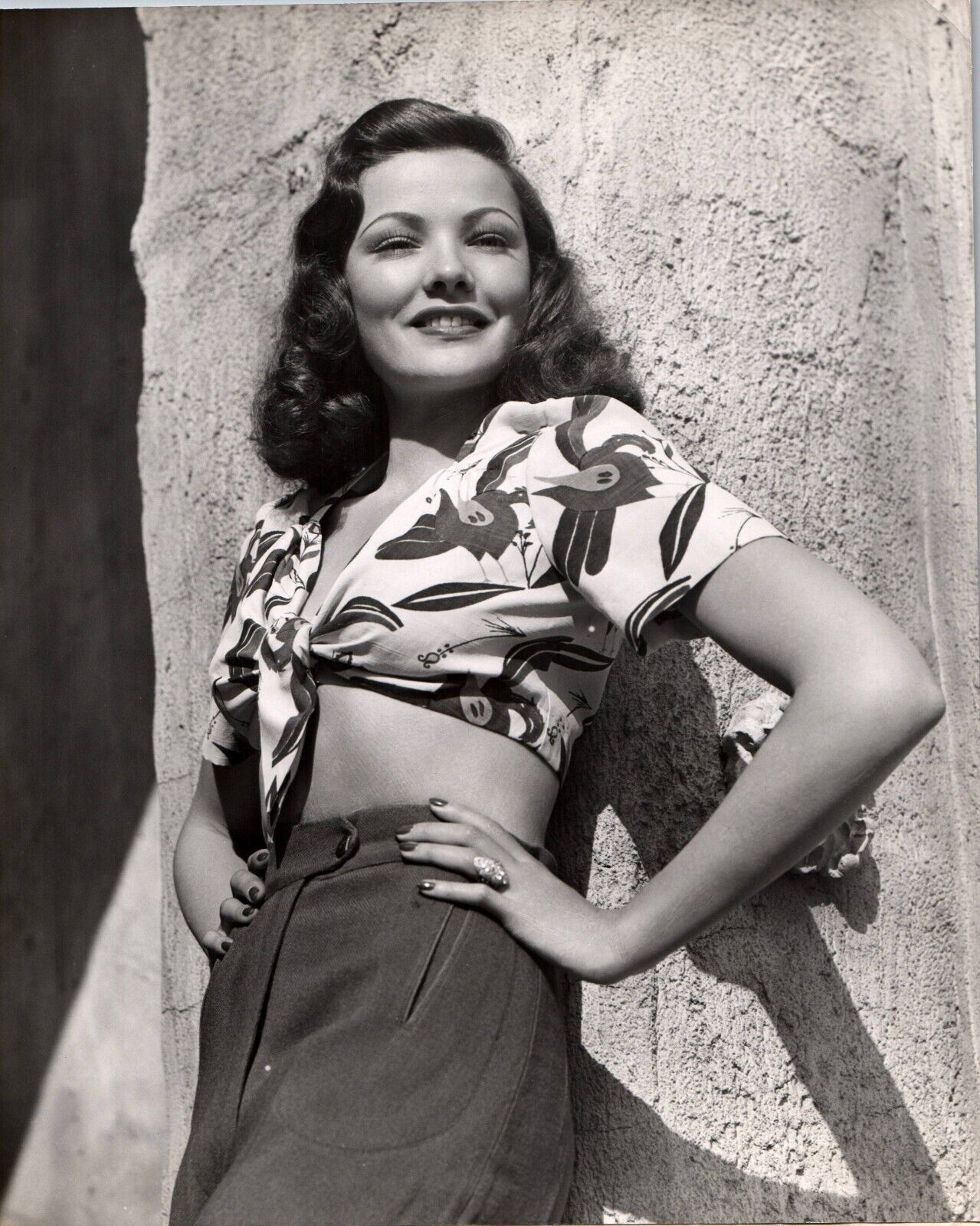 Gene Tierney (1940s) ❤ Original Vintage - Sexy Alluring Pose Exotic Photo K 348