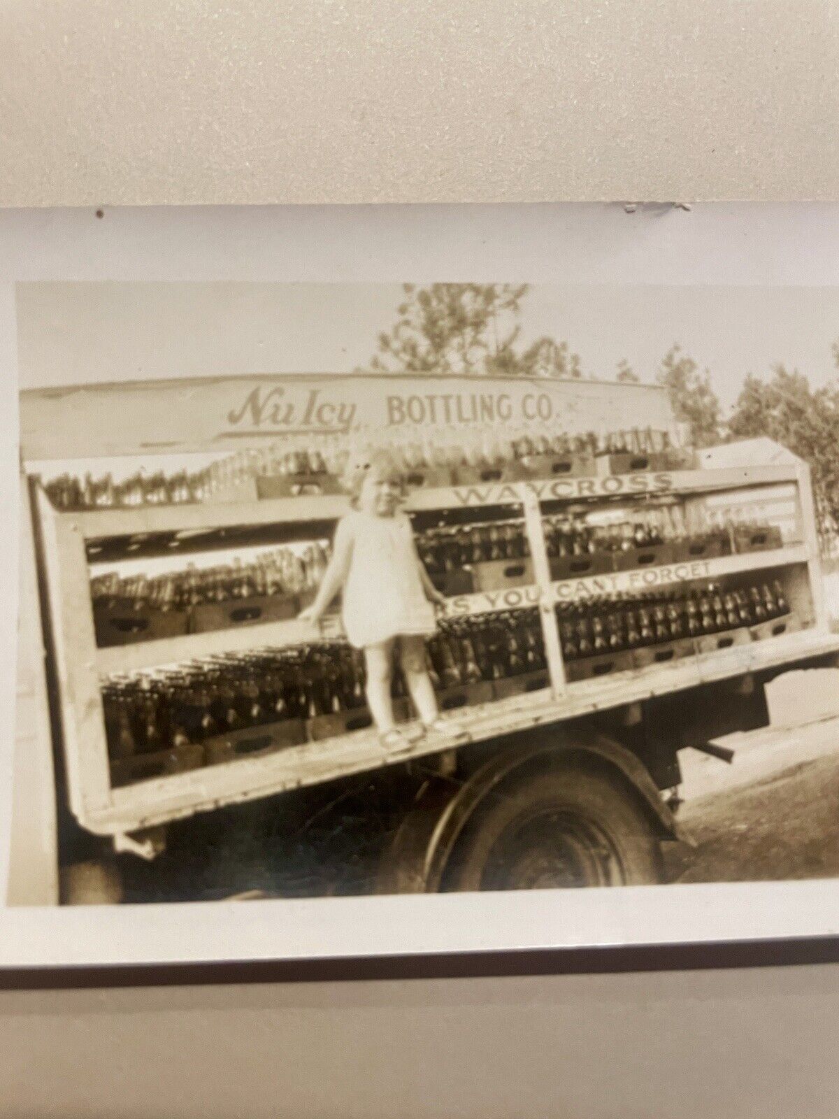Rare Photo Original 1920 Nuley Bottling Truck  little Girl on bed Waycross GA
