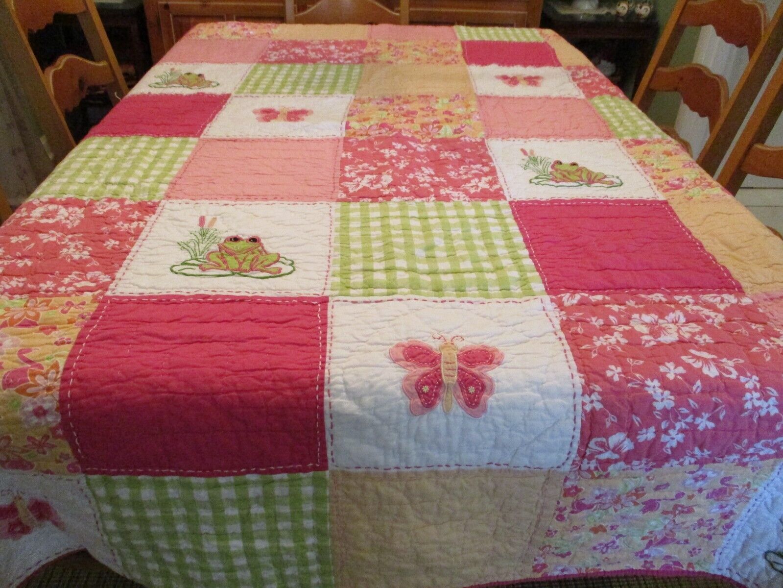 Britannica Home Fashions Hand Stitched Quilt Blanket Bright Pink Tropical 70x80 