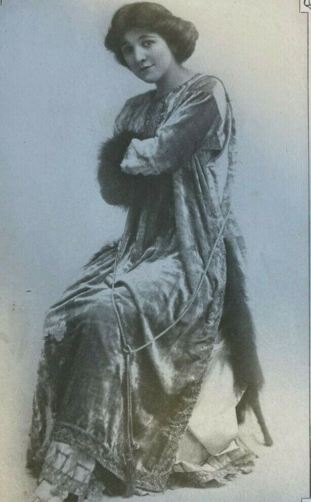 1909 Vintage Magazine Illustration Actress Doris Keane