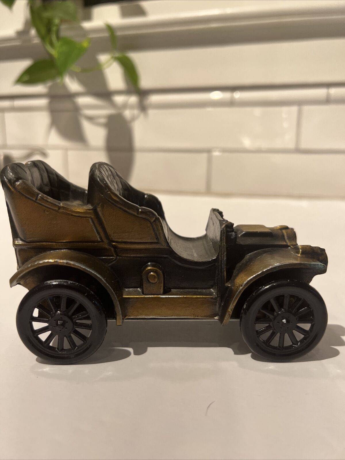 1906 OLDSMOBILE Heavy Metal Car Coin Bank BY BANTHRICO Chicago, USA Vintage