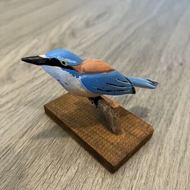 VTG Hand-Carved Hand-Painted Bluebird by Artist W Crossley 1983