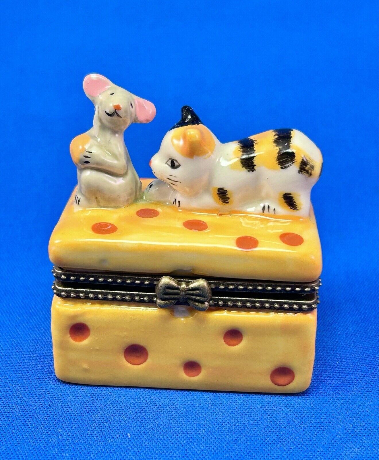 Cat And Mouse On Top Of Cheese Trinket Box Collectable, NWOB, w/Surprise Inside