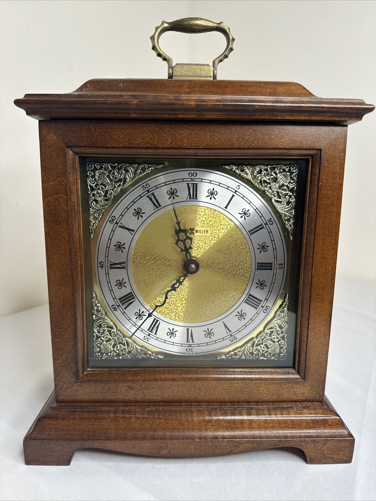 Vintage Mantle Clock With Chime Howard Miller Model 612-588 Mantle Chime Clock