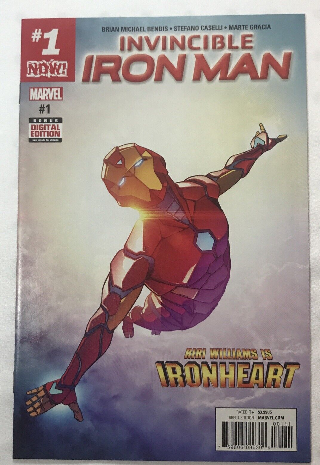 INVINCIBLE IRON MAN #1 (Marvel 2017) 1st IRONHEART Riri Williams COVER NM