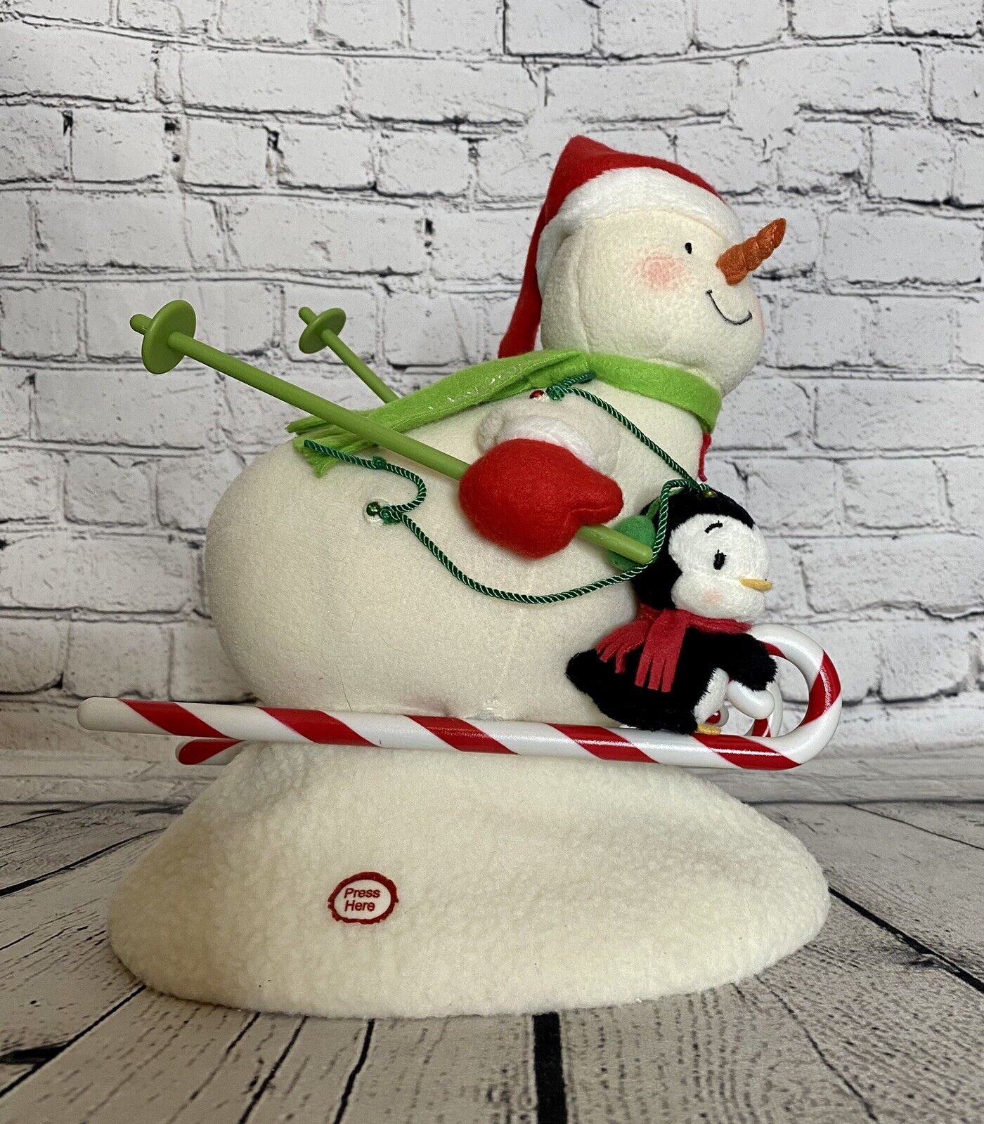 2012 Hallmark Jingle Pals Swooshin' Duo  Singing Skiing Snowman Penguin Video