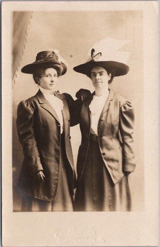 1909 Studio RPPC Real Photo Postcard Two Young Women in Large Hats / Fashion
