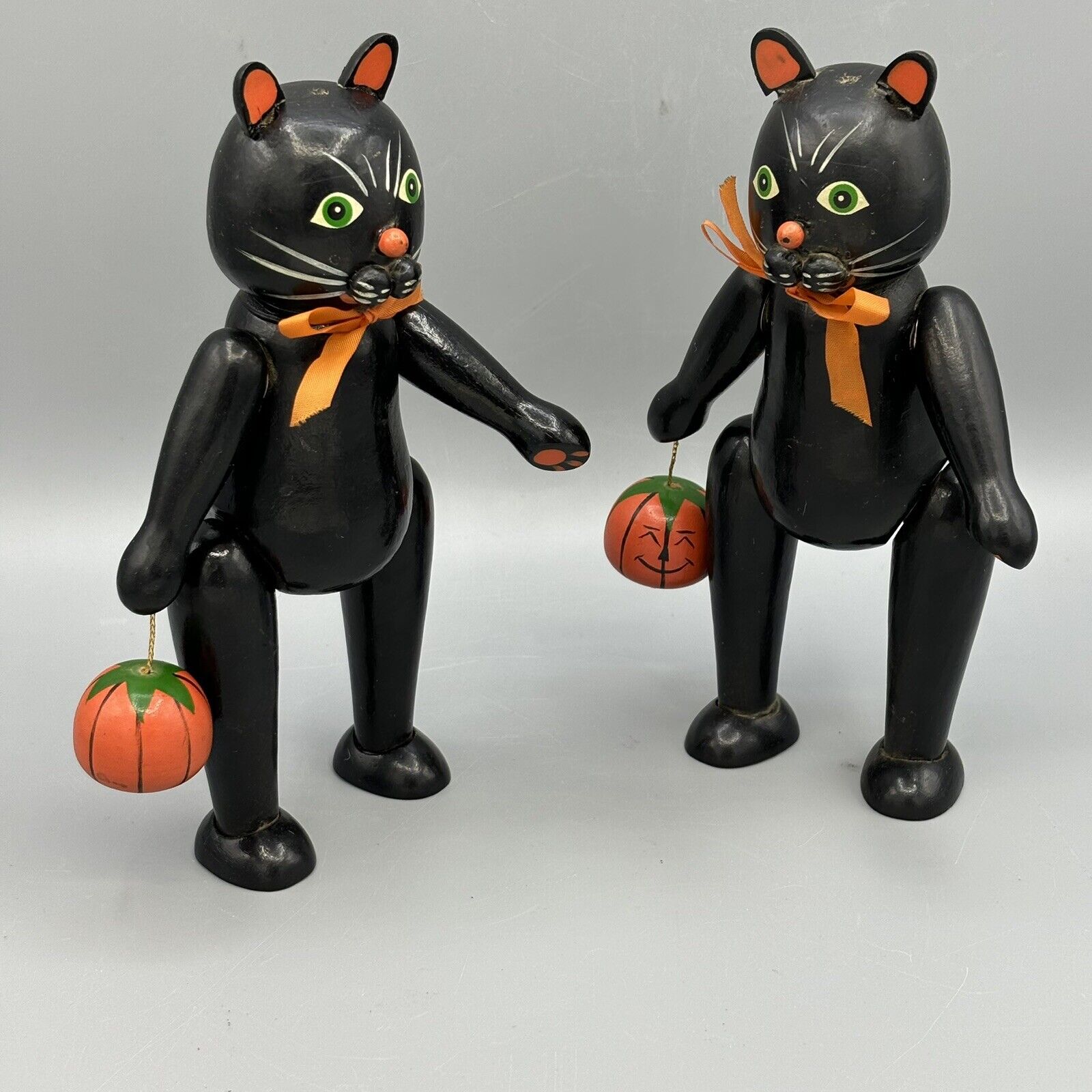Vtg Halloween Black Cats Set Of 2  Pumpkin Midwest Cannon Falls Wood Jointed 7”