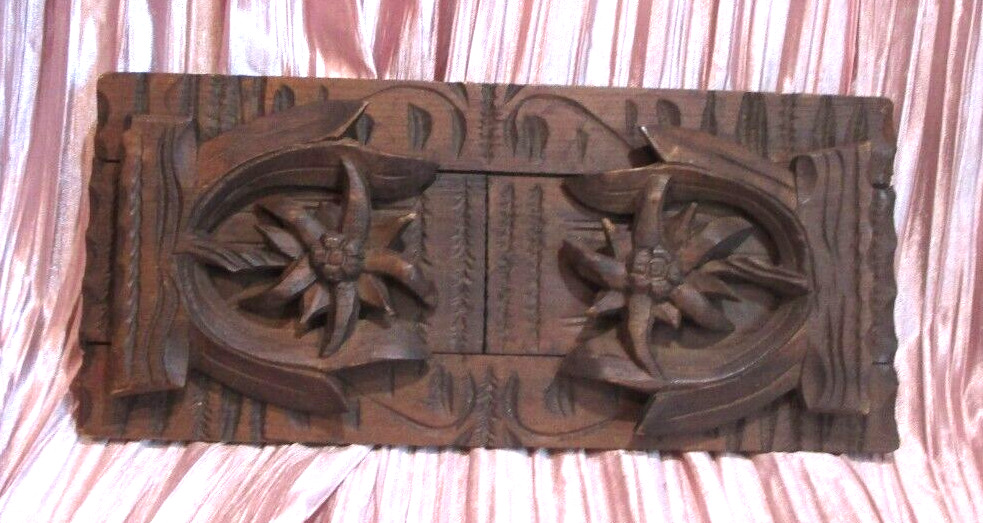MINT Vintage Ornate Hand carved Wood Bookends Palm Tree Made India