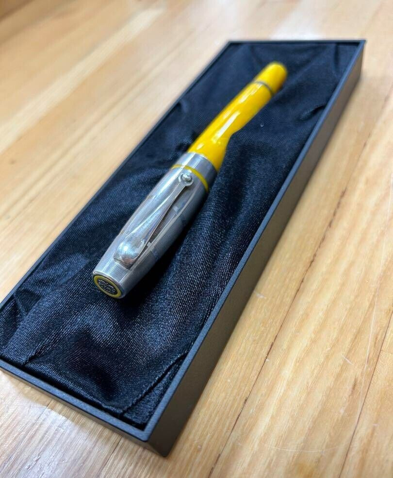 Montegrappa Miya Argento Yellow Celluloid/Silver Rollerball Pen(No Box) wz/Case
